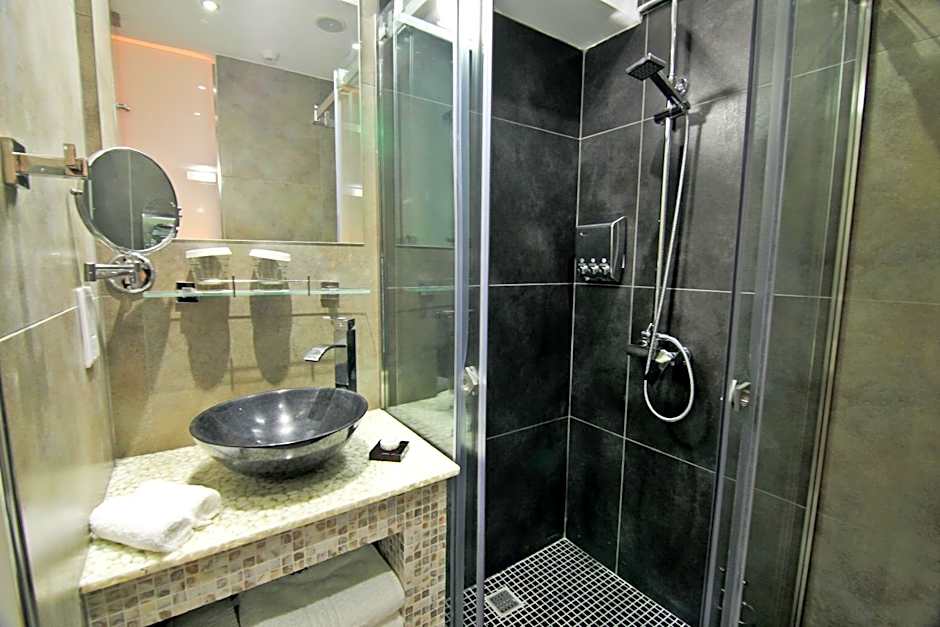 Achilleos City Hotel