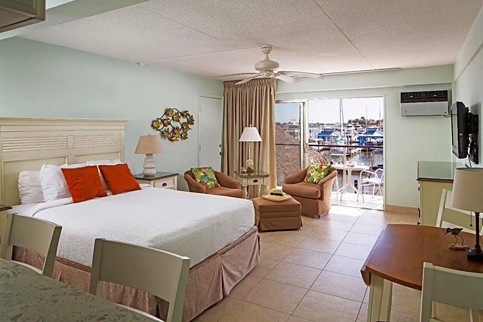 Cove Inn on Naples Bay