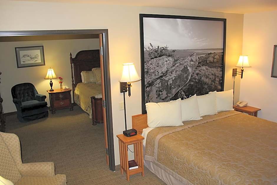 Photo 1 of 4 of 1 Queen Bed Suite