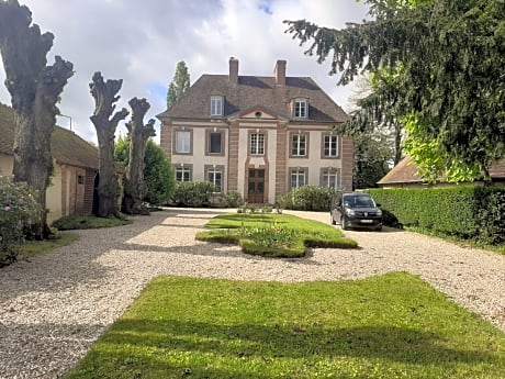 AU MANOIR DE LA BARRE