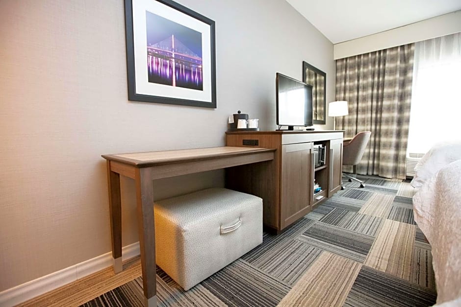 Hampton Inn By Hilton Toledo Oregon