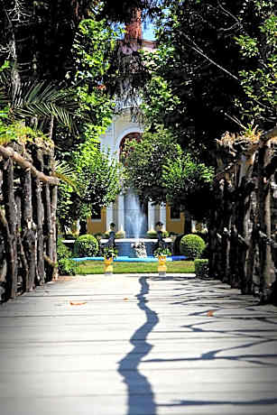 Double or Twin Room Weekend Package