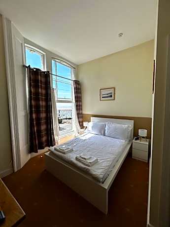 Standard Triple Room with Sea View