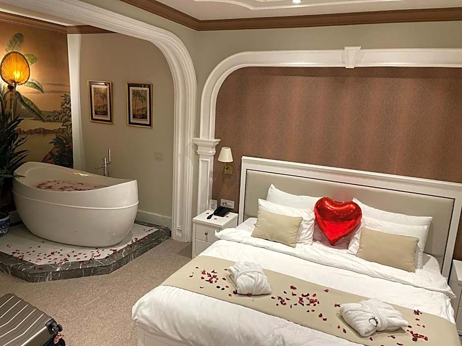 Mono Life Hotel