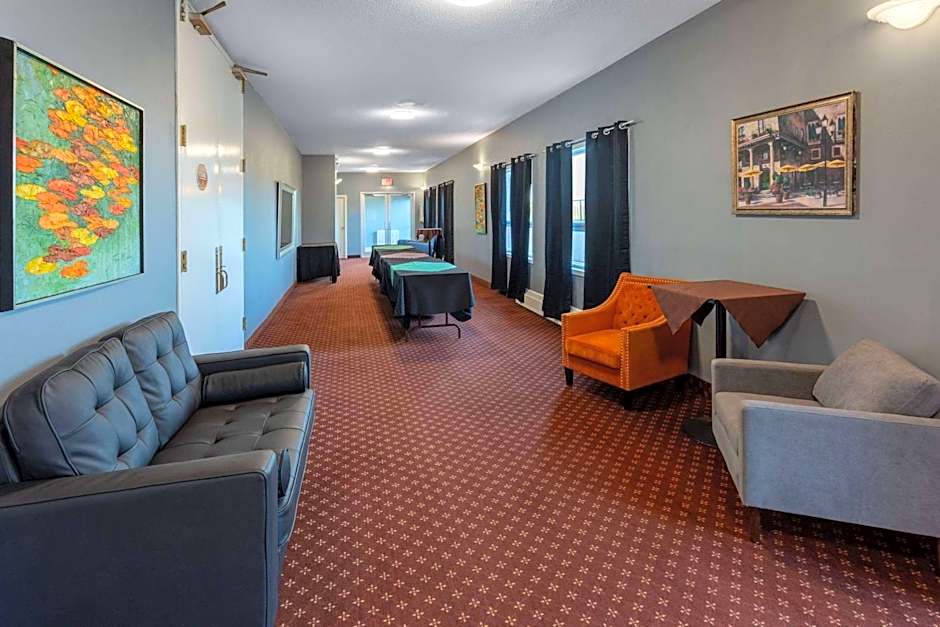 Travelodge by Wyndham Amherst