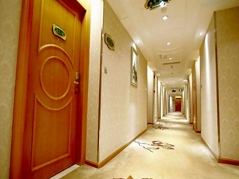 Vienna International Hotel Guangzhou Railway Station Sanyuanli Metro Station