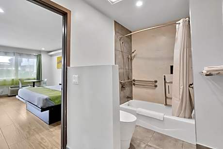 King Room - Disability Access