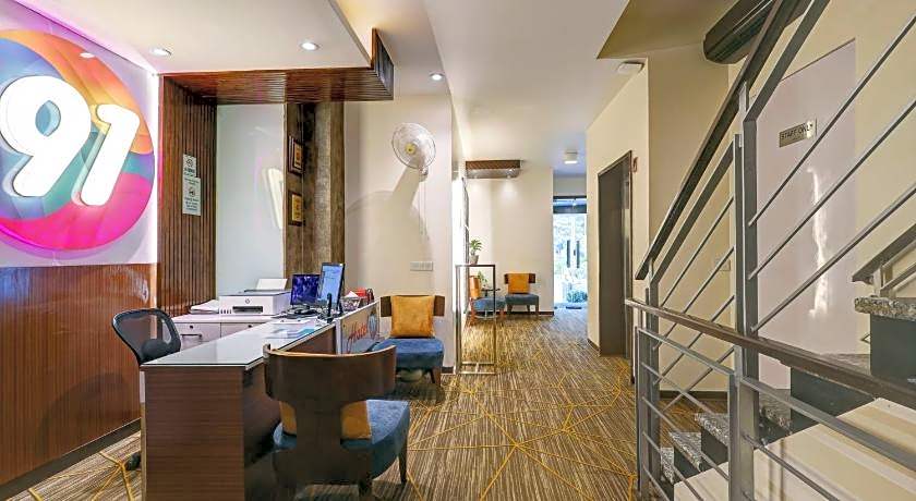 Stately Suites - Golf Course Road