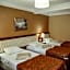 Yuksel Hotel