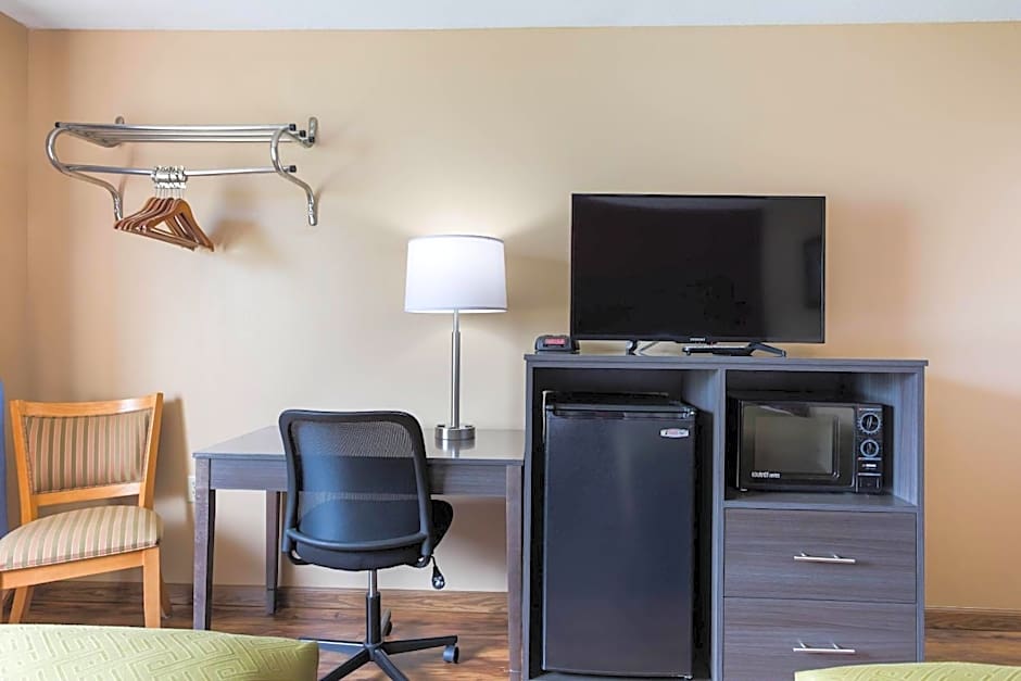 Econo Lodge Painted Post