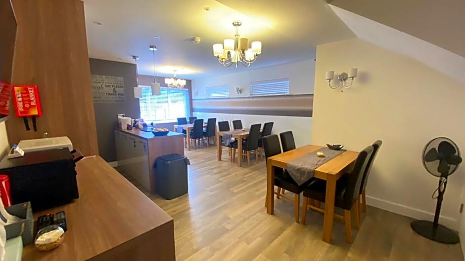 Deepcut Lodge Bed & Breakfast Self Service