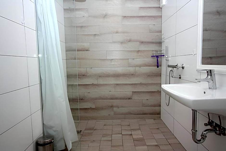 Lava Apartments & Rooms