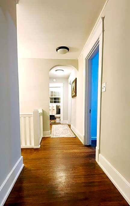 Mayor's Large Family House Hot Tub Sleeps 16 Piano, 2 Kitchens, Ark 5 Mins