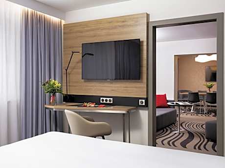 Apartment with One King Bed