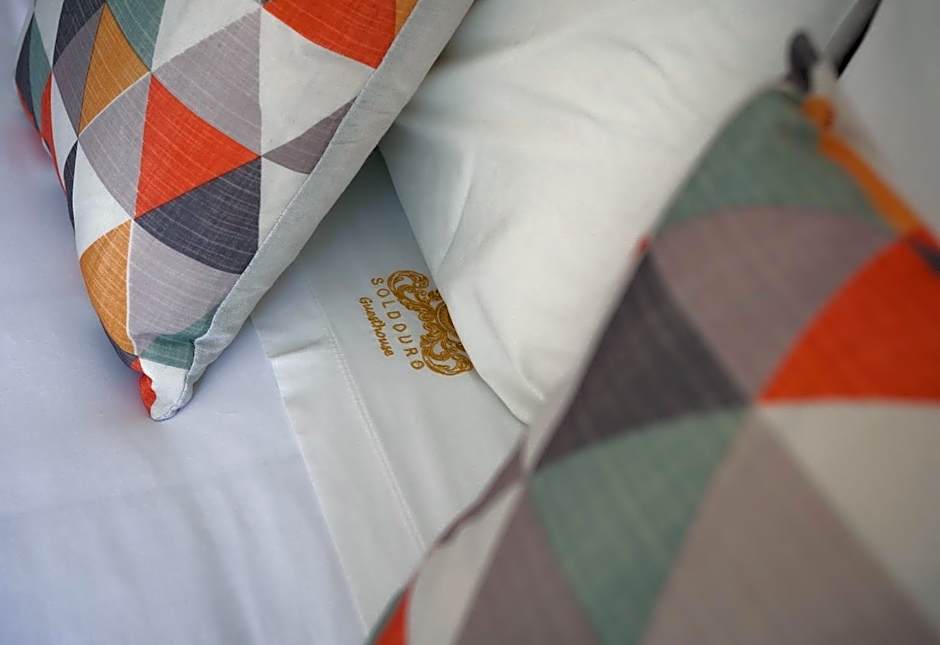 Soldouro Train Suites