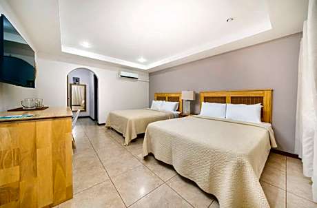 Deluxe Queen Room with Two Queen Beds