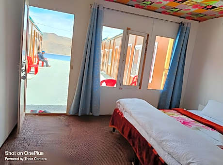 Blue Chill Cottage Pangong