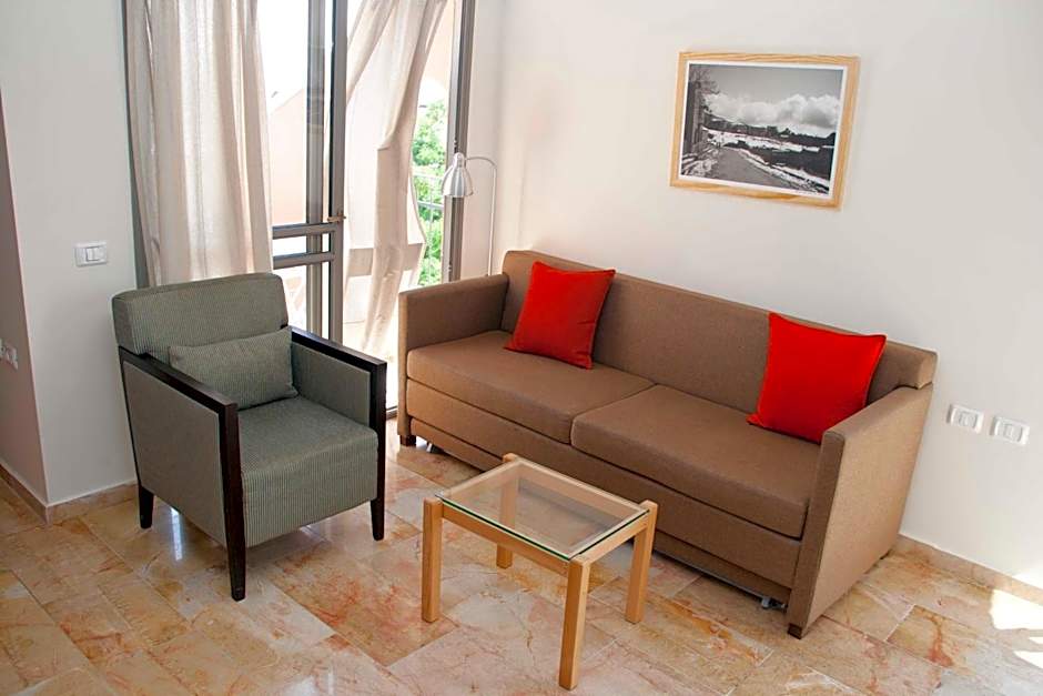 The Market Courtyard - Suites Hotel