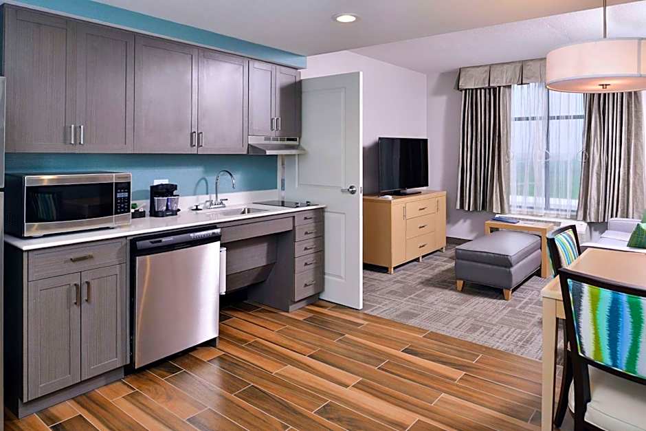 Homewood Suites By Hilton Des Moines Airport