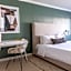 Signature Inn Oakland