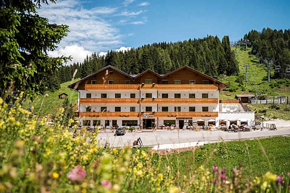 Laguscei Dolomites Mountain Hotel