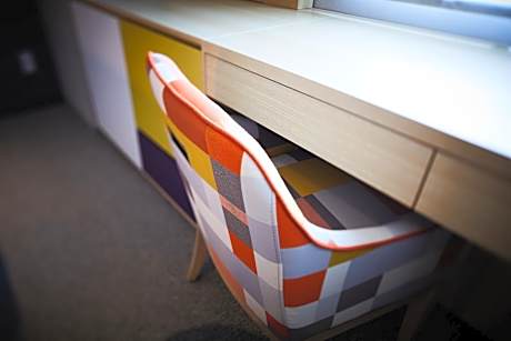 Deluxe Single Room with Free access to Lounge - Non-Smoking