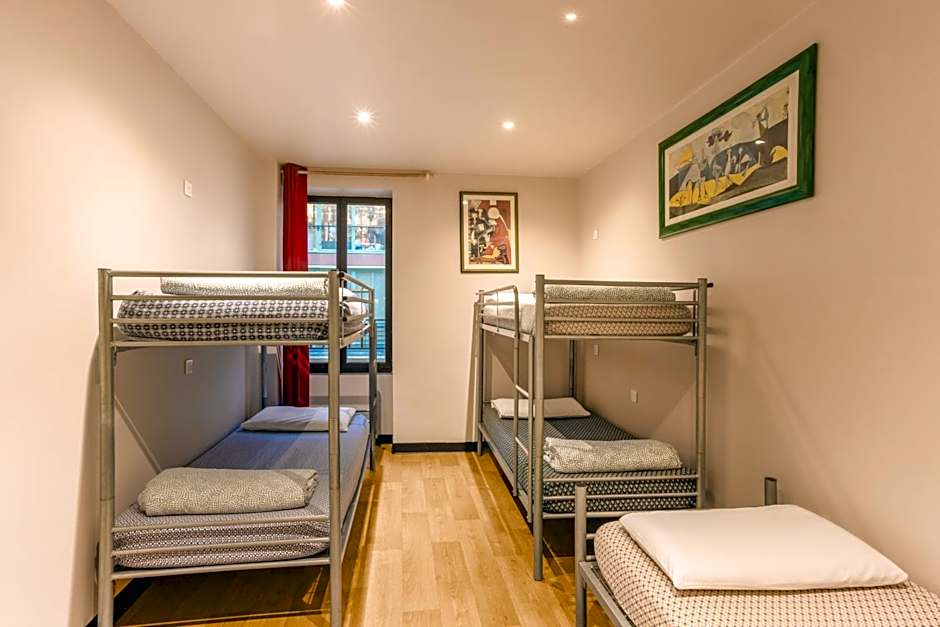 Villa Saint Exupery Beach Hostel