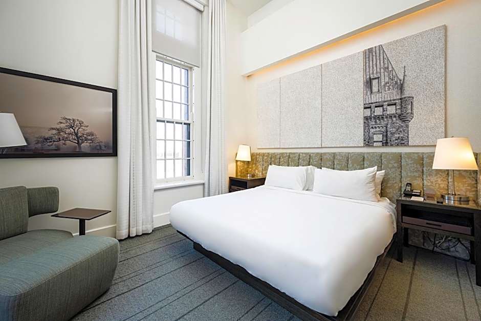 The Richardson Hotel