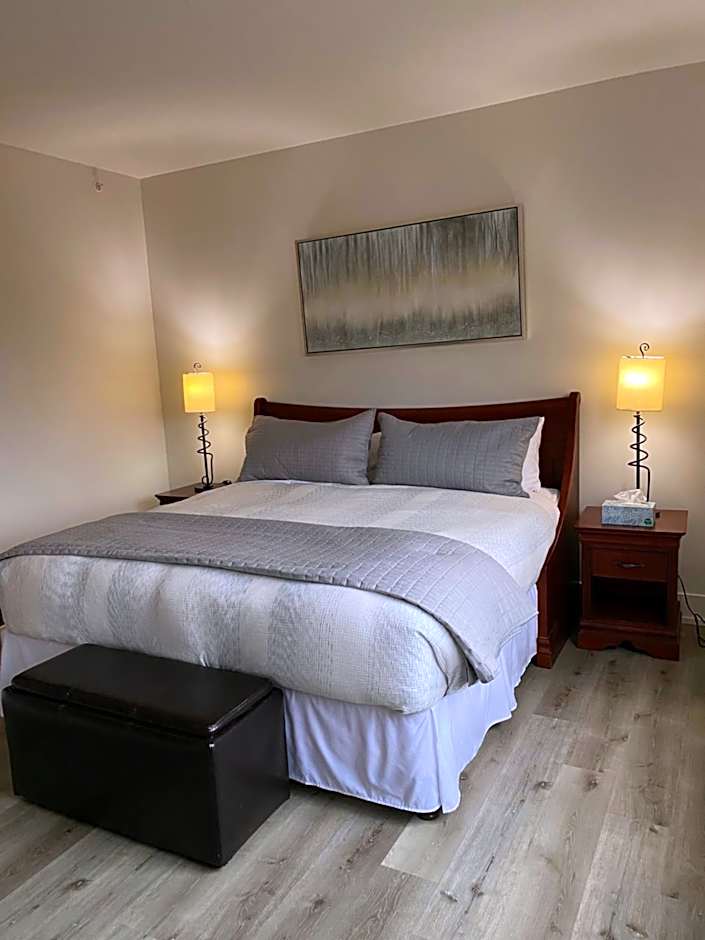 Spectacular Penthouse With Amazing Views, Indoor Pool and Hot tub