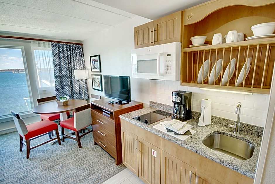 Wyndham Inn on the Harbor