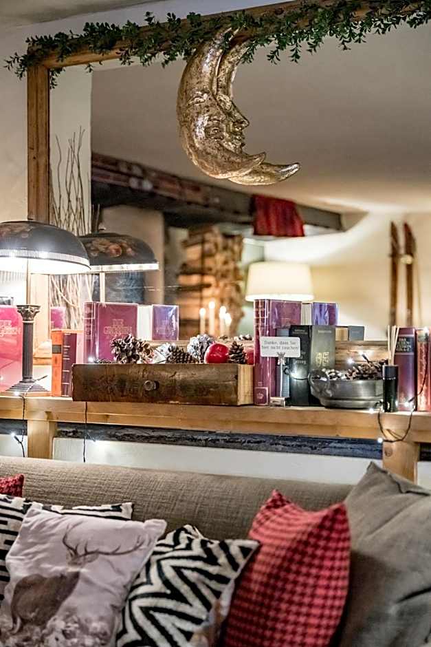 Mondschein Hotel & Chalet Ski-In Ski-Out Luxus am Arlberg