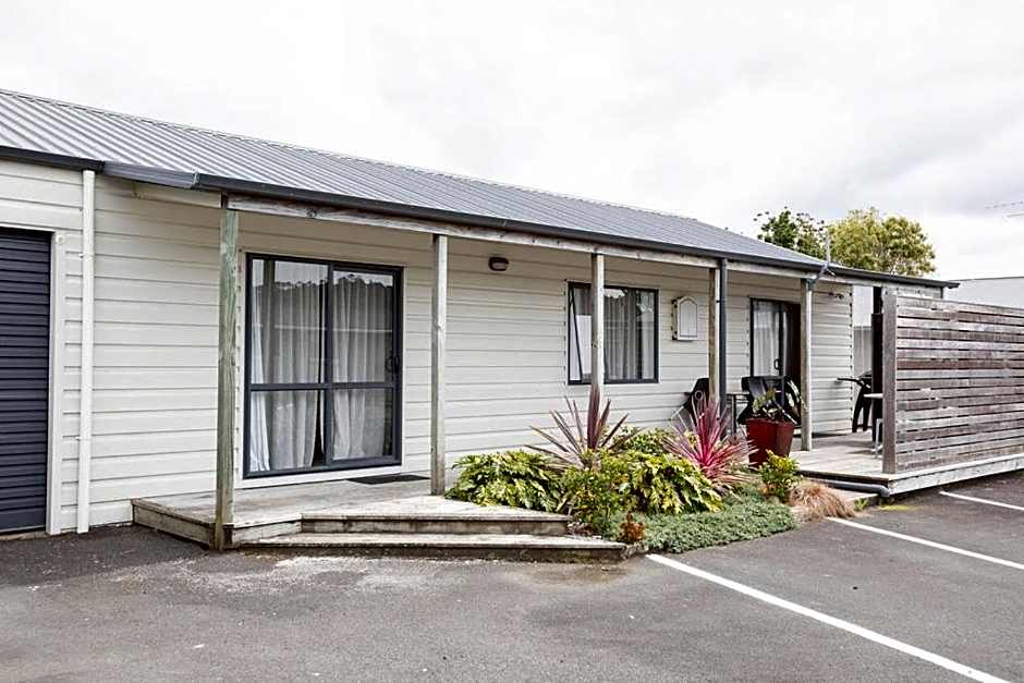 Peninsula Motel