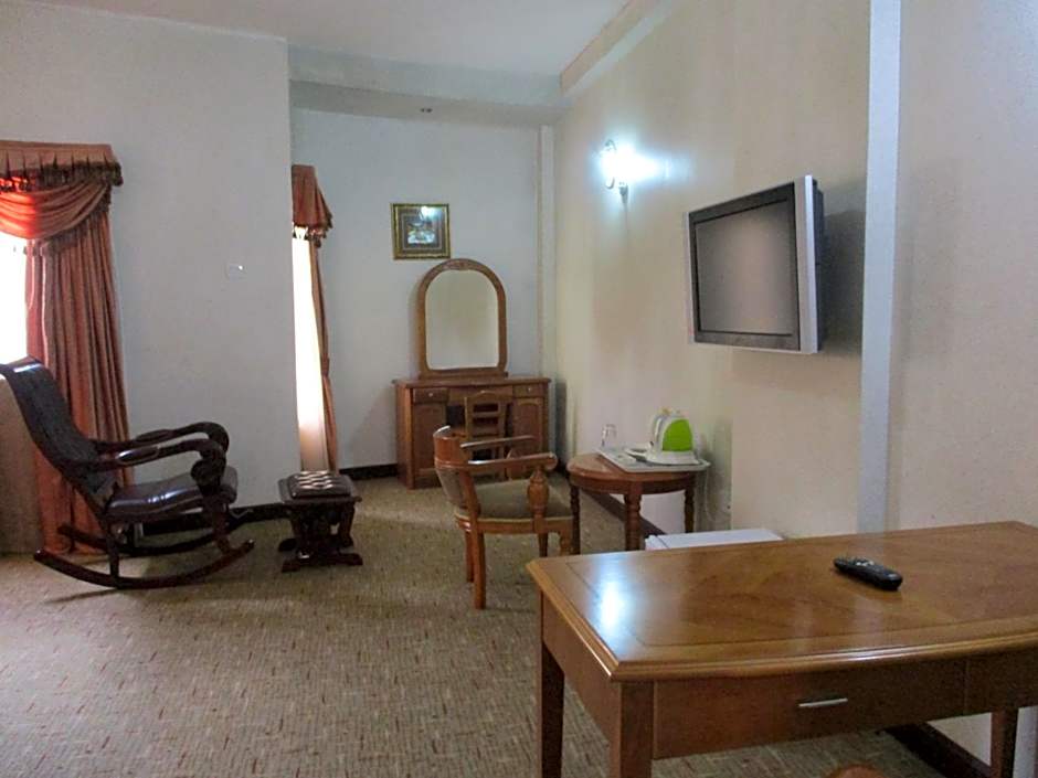Imperial Royale Hotel