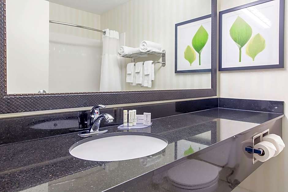 Fairfield Inn & Suites by Marriott Canton