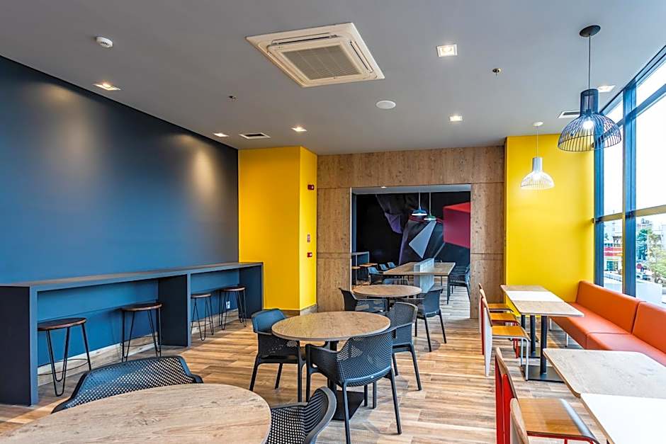 Ibis Palmas Avenida JK