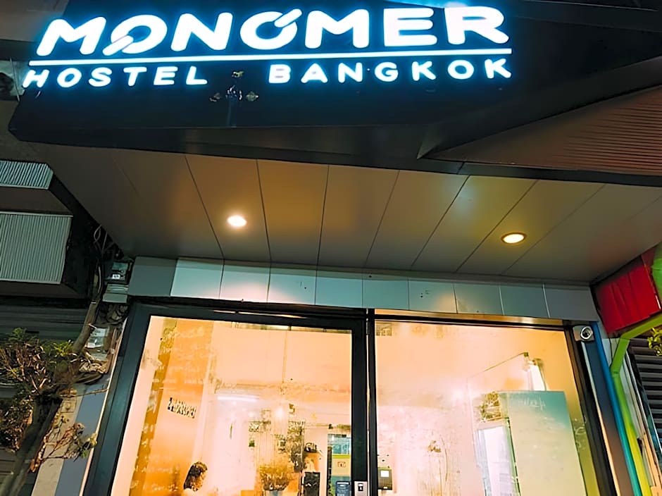 Monomer Hostel