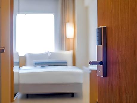 Standard Double Room - Non-Smoking
