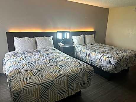 Queen Room with Two Queen Beds - Non-Smoking