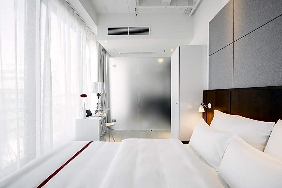 Ruby Lilly Hotel Munich