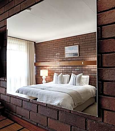 King Room with Sea View (No pets allowed in these room types)