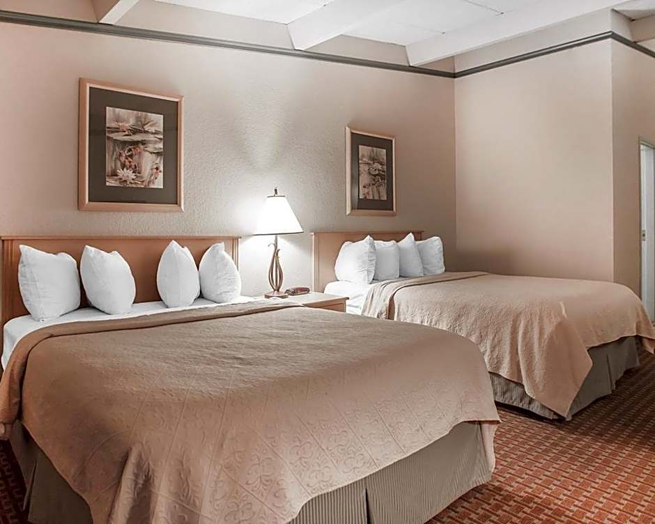 Quality Inn Lake of the Ozarks