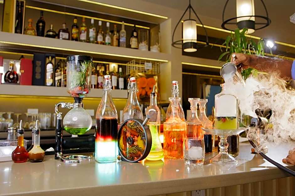 Alaia Belize, Autograph Collection