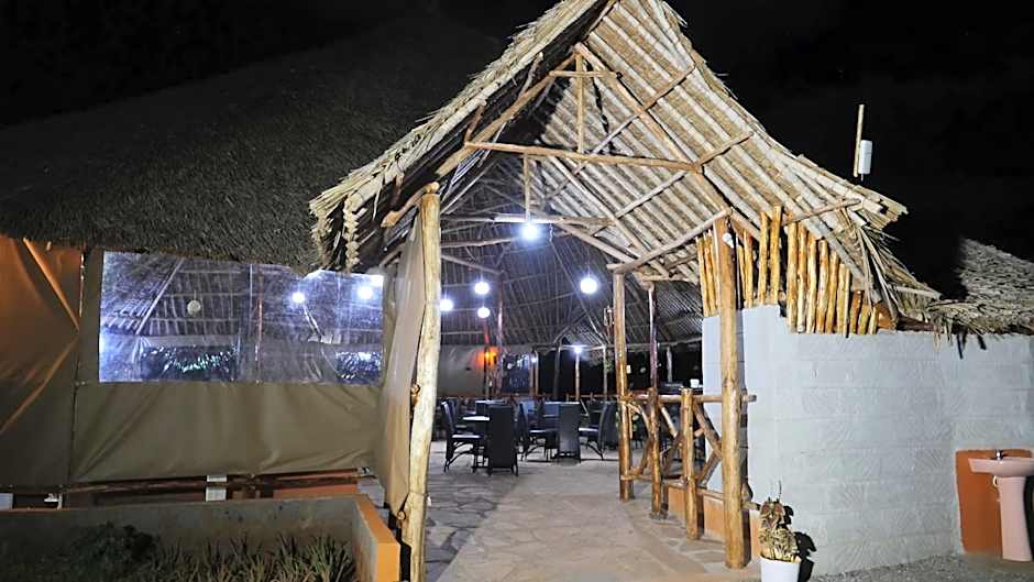 Tausa Tsavo Eco Lodge