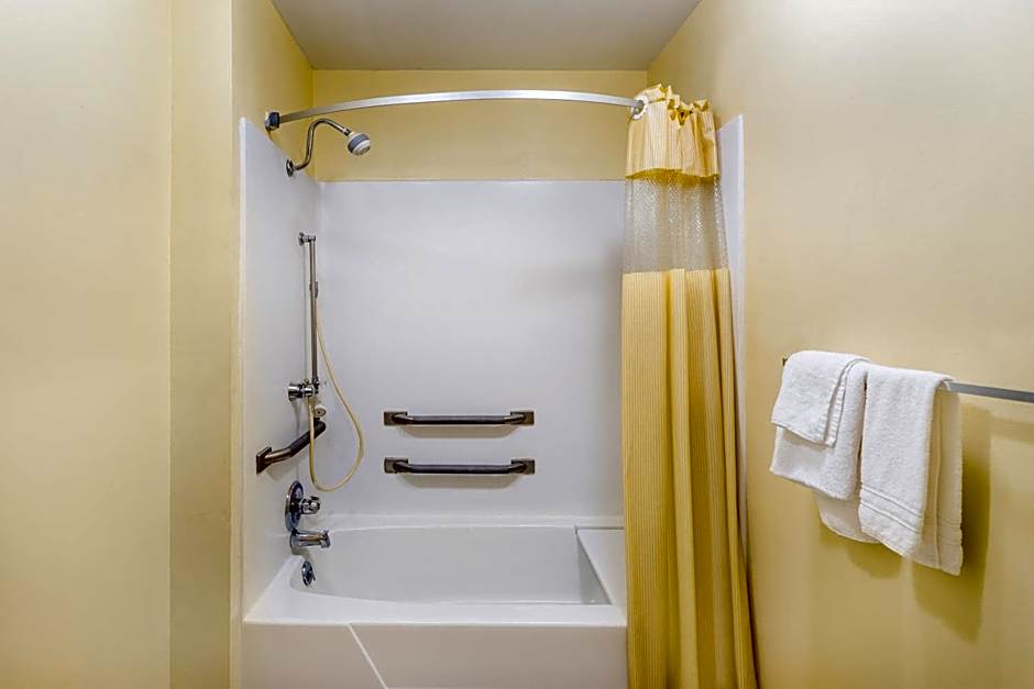 Days Inn by Wyndham Statesville