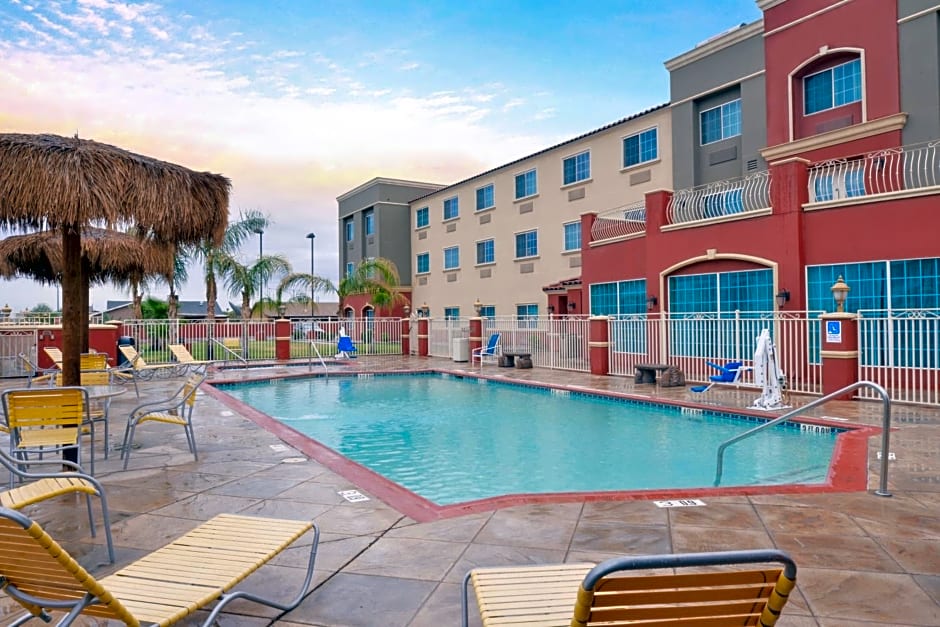 Holiday Inn Express Hotel & Suites El Centro, an IHG Hotel