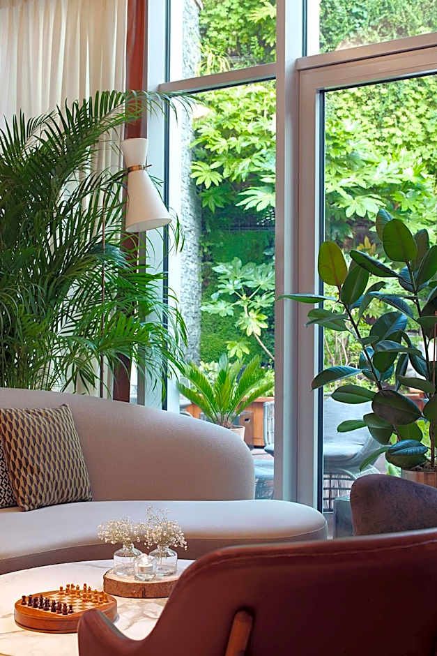 Renaissance by Marriott Paris Republique Hotel