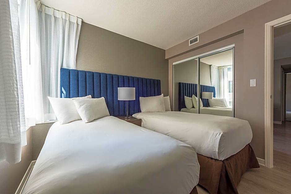 Carmana Hotel & Suites