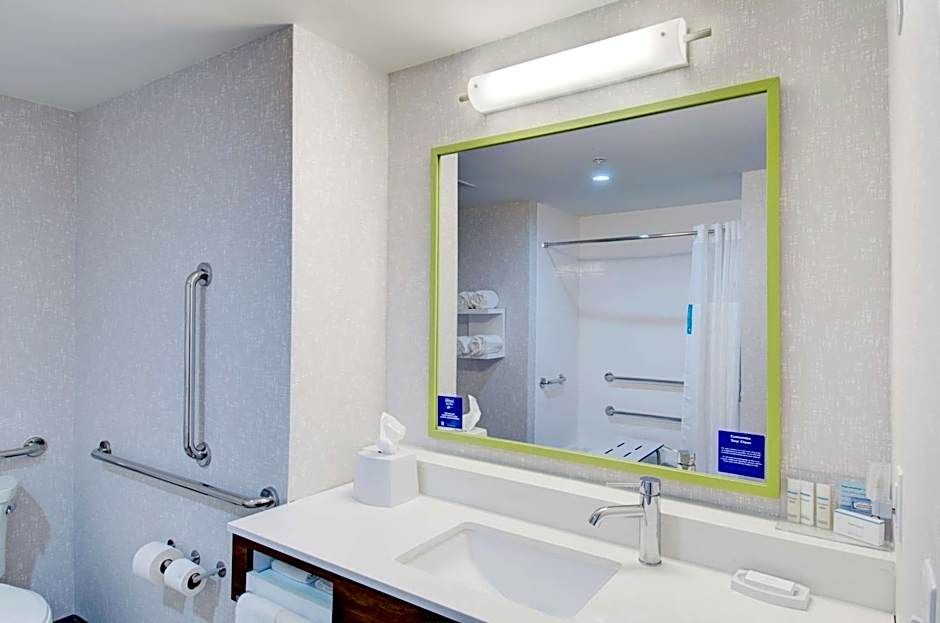 Hampton Inn By Hilton & Suites Portland, ME