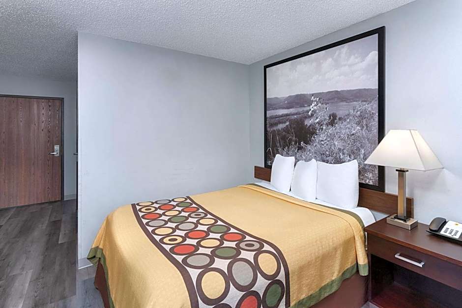 Super 8 by Wyndham Sun Prairie/Madison E