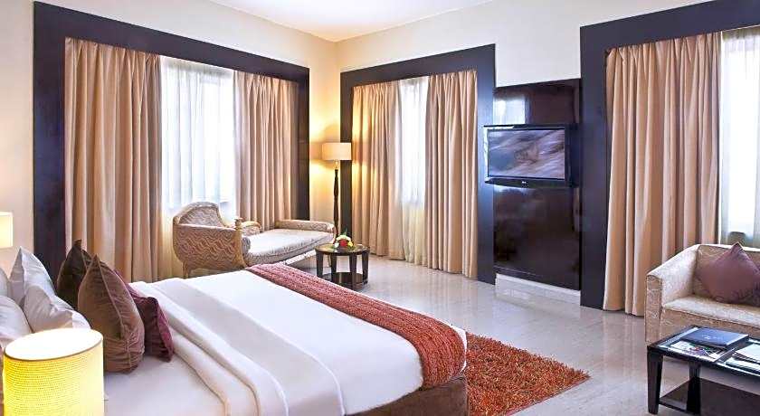 Landmark Riqqa Hotel